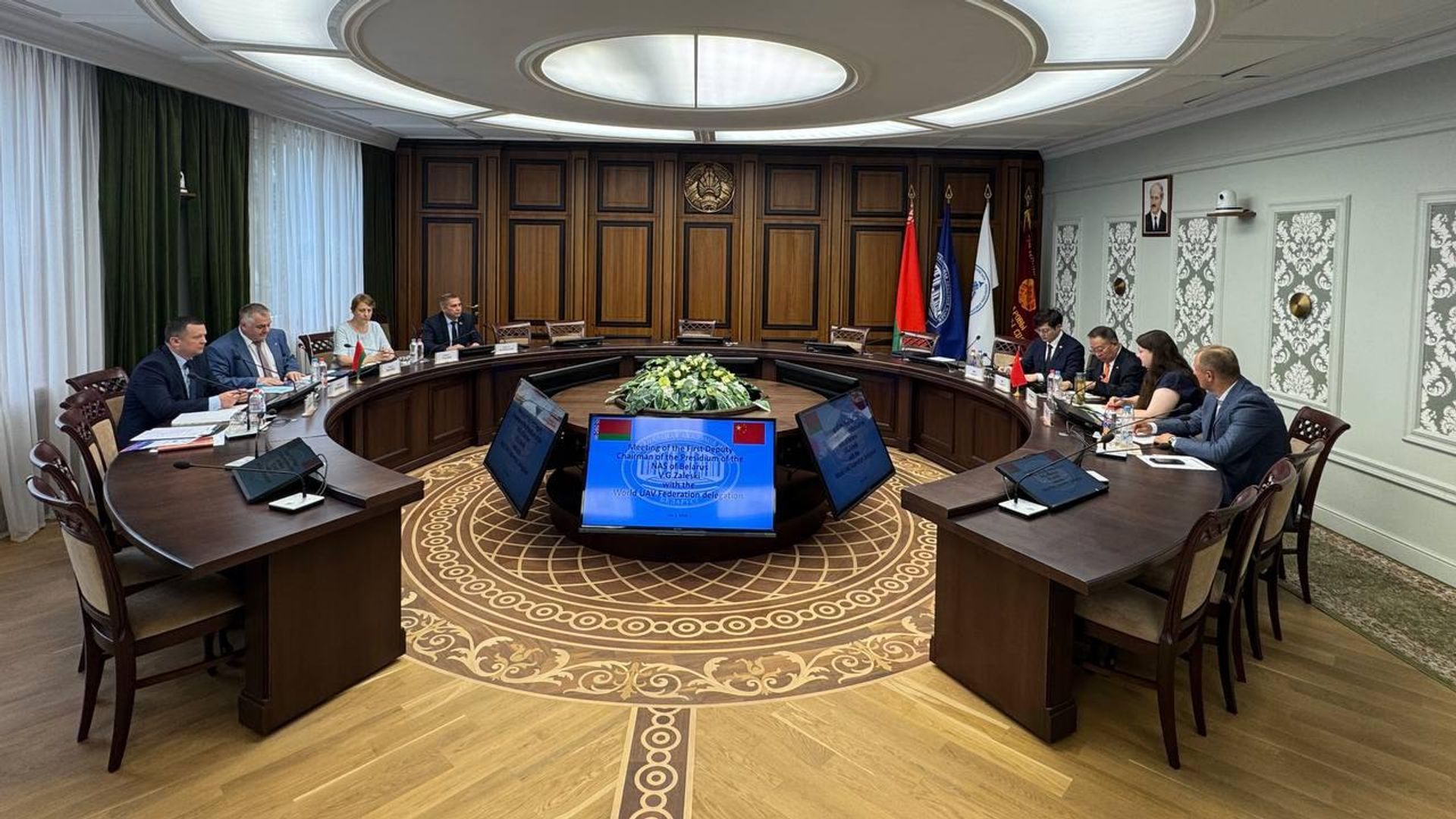 Рабочая встреча Залесского с Цзиньцаем Рабочая встреча Залесского с Цзиньцаем - Sputnik Беларусь, 1920, 02.07.2026