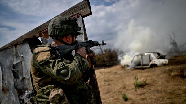 Тренировка штурмовиков группировки войск Центр на полигоне на Добропольском направлении СВО - Sputnik Беларусь
