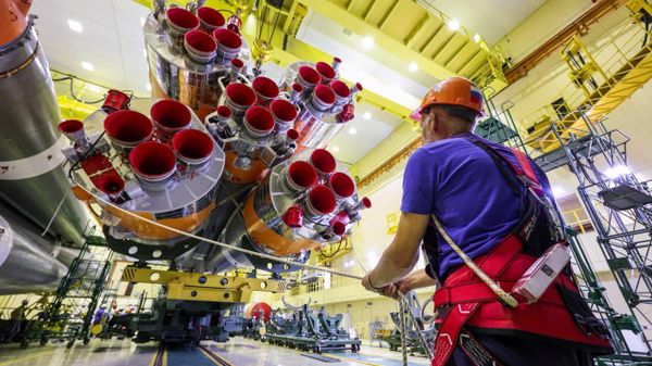 На Байконуре собрали ракету Союз-2.1а с кораблём Союз МС-29 - Sputnik Беларусь