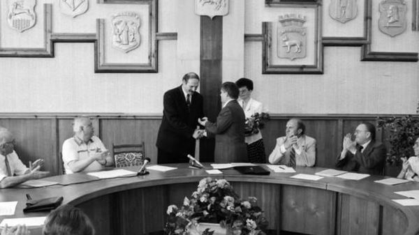 15 ліпеня 1994 года Аляксандру Лукашэнку было ўручана першае пасведчанне прэзідэнта Беларусі - Sputnik Беларусь