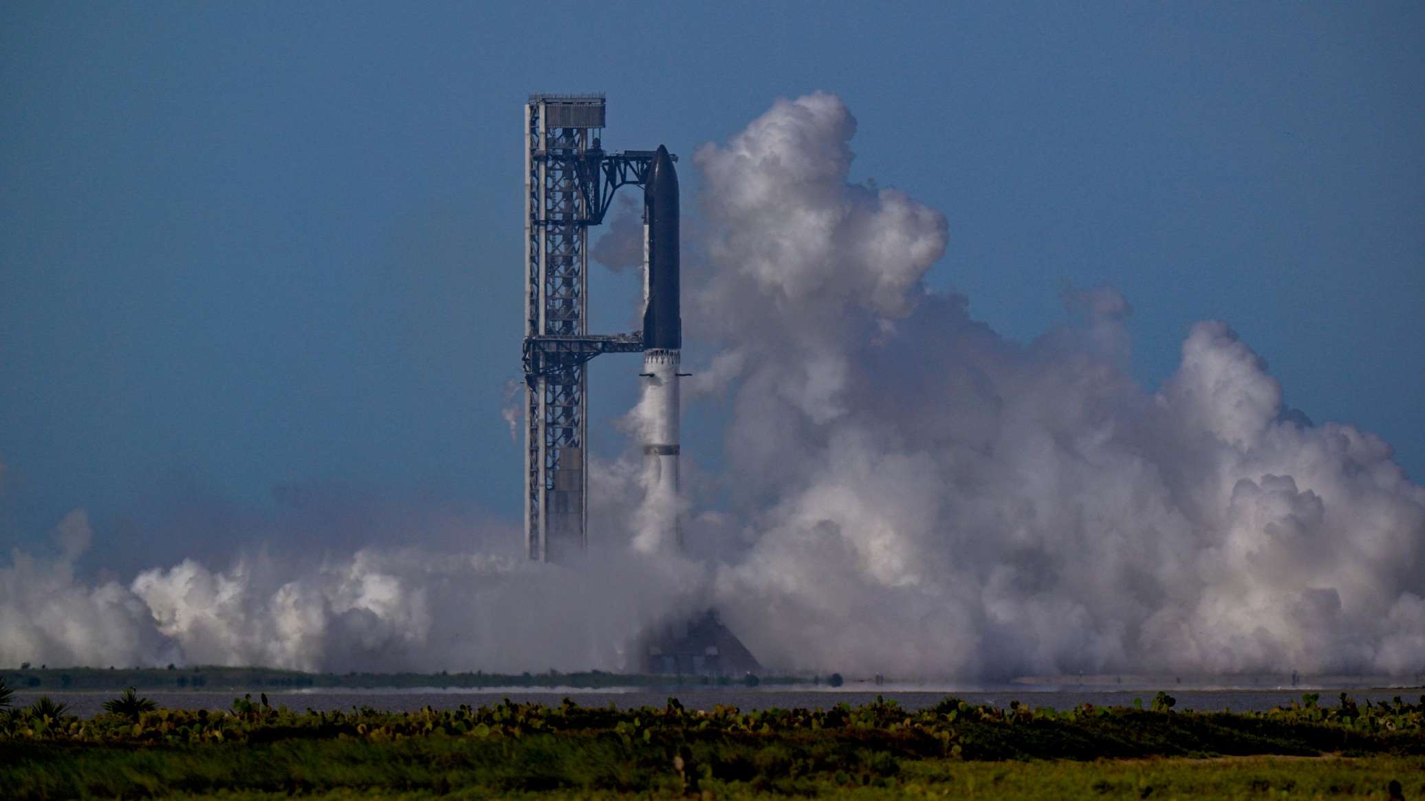 SpaceX отменила очередной запуск Starship из-за неисправности двигателей SpaceX отменила очередной запуск Starship из-за неисправности двигателей