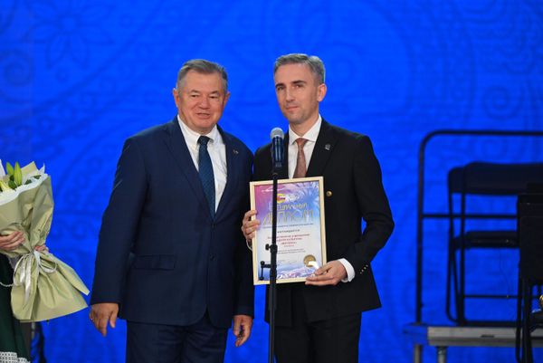 Госсекретарь Союзного государства Сергей Глазьев и гендиректор Центра культуры, директор фестиваля "Славянский базар в Витебске" Глеб Лапицкий - Sputnik Беларусь
