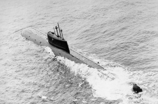 К-278 "Комсомолец" - Лодке принадлежит абсолютный рекорд по глубине погружения среди подводных лодок — 1027 метров. До сих пор ни одна другая подводная лодка в мире не смогла достичь этой отметки. - Sputnik Беларусь