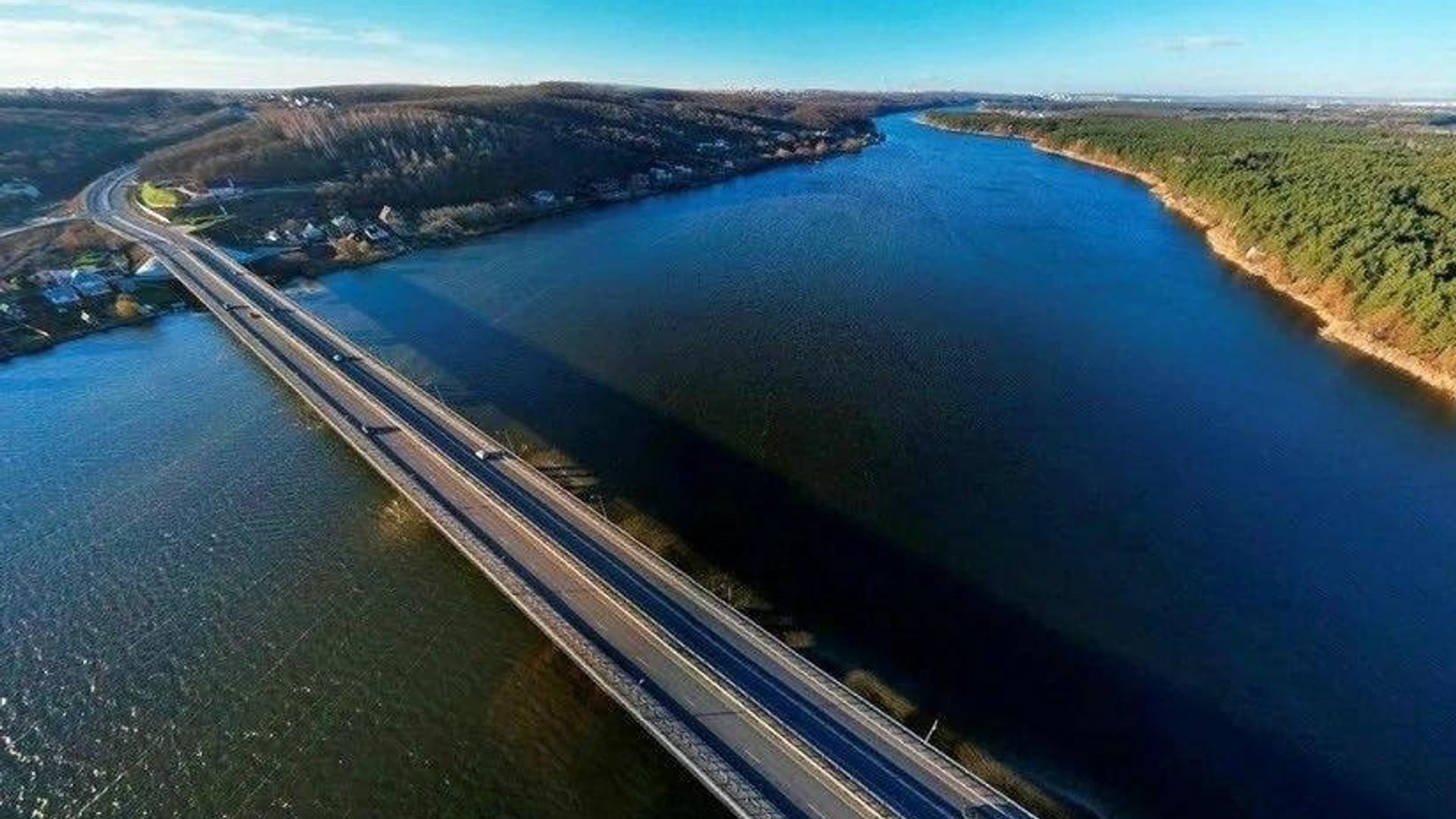 Сброс воды произошел после атак ВСУ по дамбе Белгородского водохранилища Сброс воды произошел после атак ВСУ по дамбе Белгородского водохранилища
