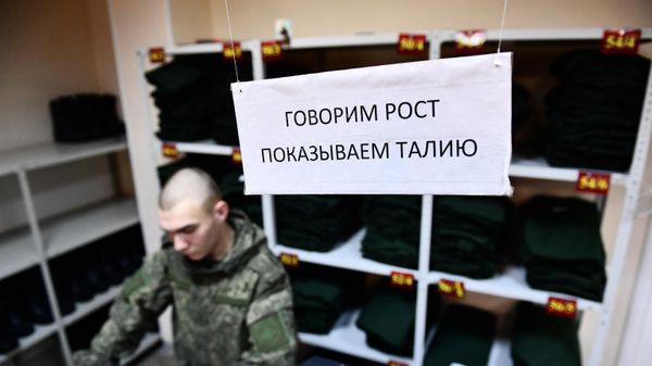 Выдача обмундирования в армии - Sputnik Беларусь