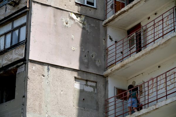 Работы по восстановлению жилых домов в Мариуполе - Sputnik Беларусь