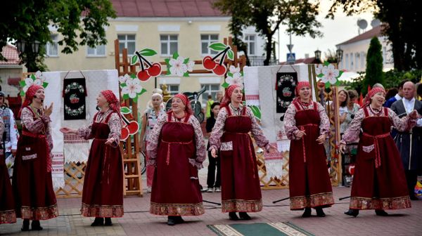 Вишневый фестиваль в Глубоком - Sputnik Беларусь