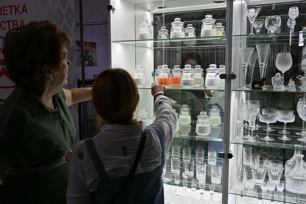 Хрустальная продукция завода Неман  - Sputnik Беларусь