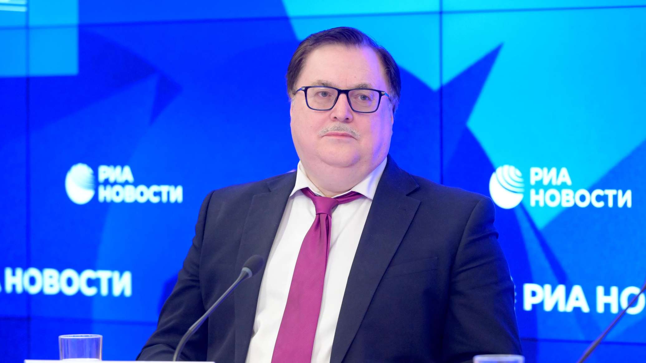 Маслов: конфликт Запада с Китаем ведет к деградации всей мировой торговли Маслов: конфликт Запада с Китаем ведет к деградации всей мировой торговли