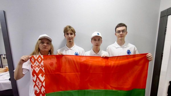 Белорусские школьники завоевали четыре медали на IOI 2026 в Узбекистане - Sputnik Беларусь
