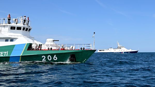 Пограничный сторожевой корабль береговой охраны Казахстана в ходе учений в Каспийском море, архивное фото - Sputnik Беларусь