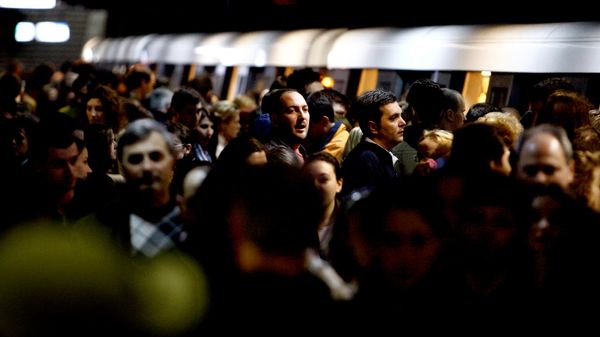 Пассажиры в метро Бухареста - Sputnik Беларусь