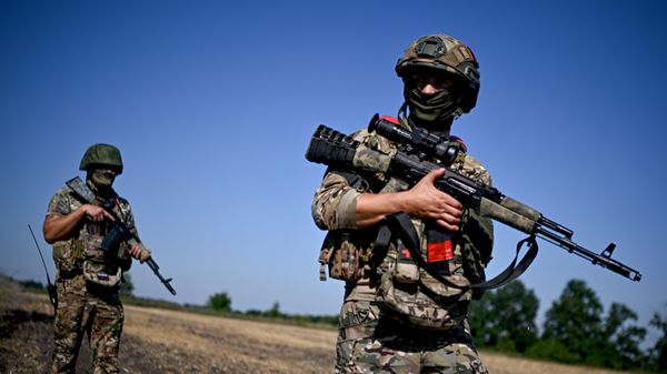 Боевая работа расчета БПЛА БАРС-КУРСК группировки войск Север на Сумском направлении СВО - Sputnik Беларусь