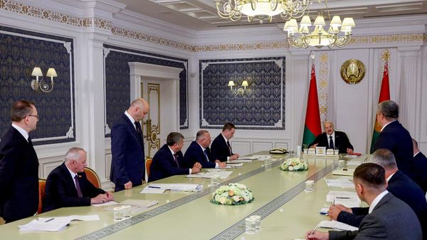 Нарада ў прэзідэнта па асобных пытаннях сацыяльна-эканамічнага развіцця - Sputnik Беларусь