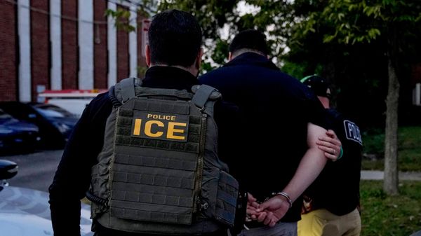 Сотрудники Службы иммиграционного и таможенного контроля (ICE) в США - Sputnik Беларусь