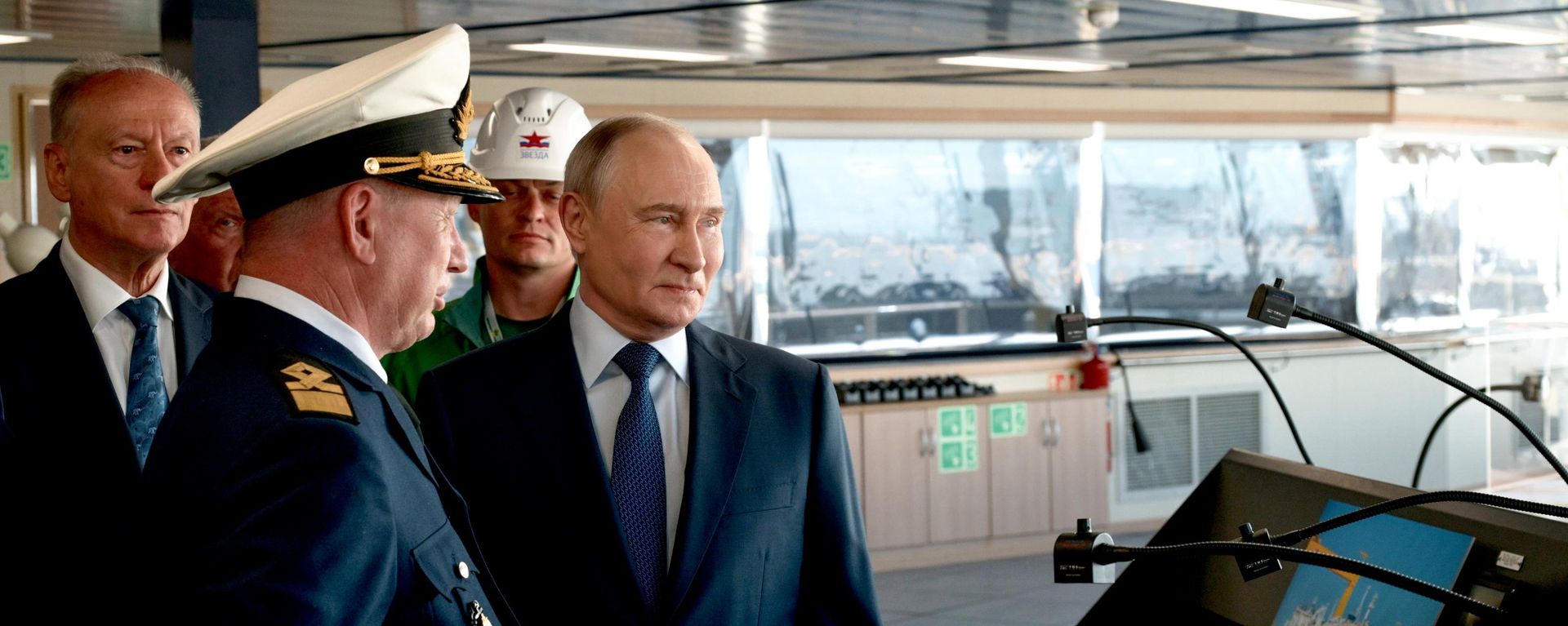 Прэзідэнт Расіі Уладзімір Пуцін падчас наведвання суднаверфі Звезда - Sputnik Беларусь, 1920, 02.09.2026