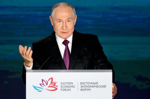 Выступление Владимира Путина на пленарной сессии Восточного экономического форума. Выступление Владимира Путина на пленарной сессии Восточного экономического форума. - Sputnik Беларусь