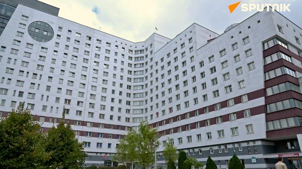 Зал для йоги, прачечная, советская комната: как живут студенты-медики (видео) - Sputnik Беларусь