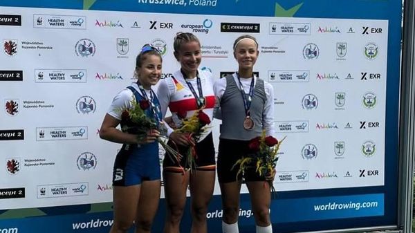 Мария Борисевич – бронзовый призер ЧЕ U23 по академической гребле в Польше (справа) - Sputnik Беларусь