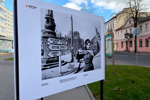 Планшетная выставка Sputnik Беларусь Женские лица войны в Гродно Планшетная выставка Sputnik Беларусь Женские лица войны в Гродно - Sputnik Беларусь