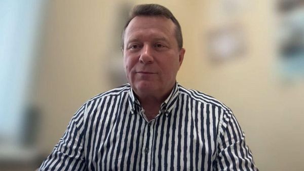 Ткаченко: многие песни Броневицкого и Поющих гитар молодежь считает народными - Sputnik Беларусь