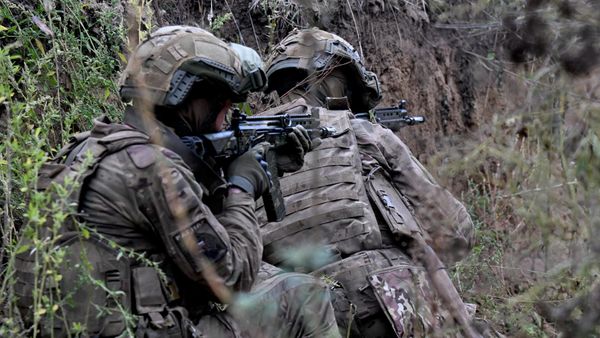 Боевое слаживание военнослужащих 83-й отдельной десантно-штурмовой бригады группировки войск Север на Сумском направлении специальной военной операции - Sputnik Беларусь