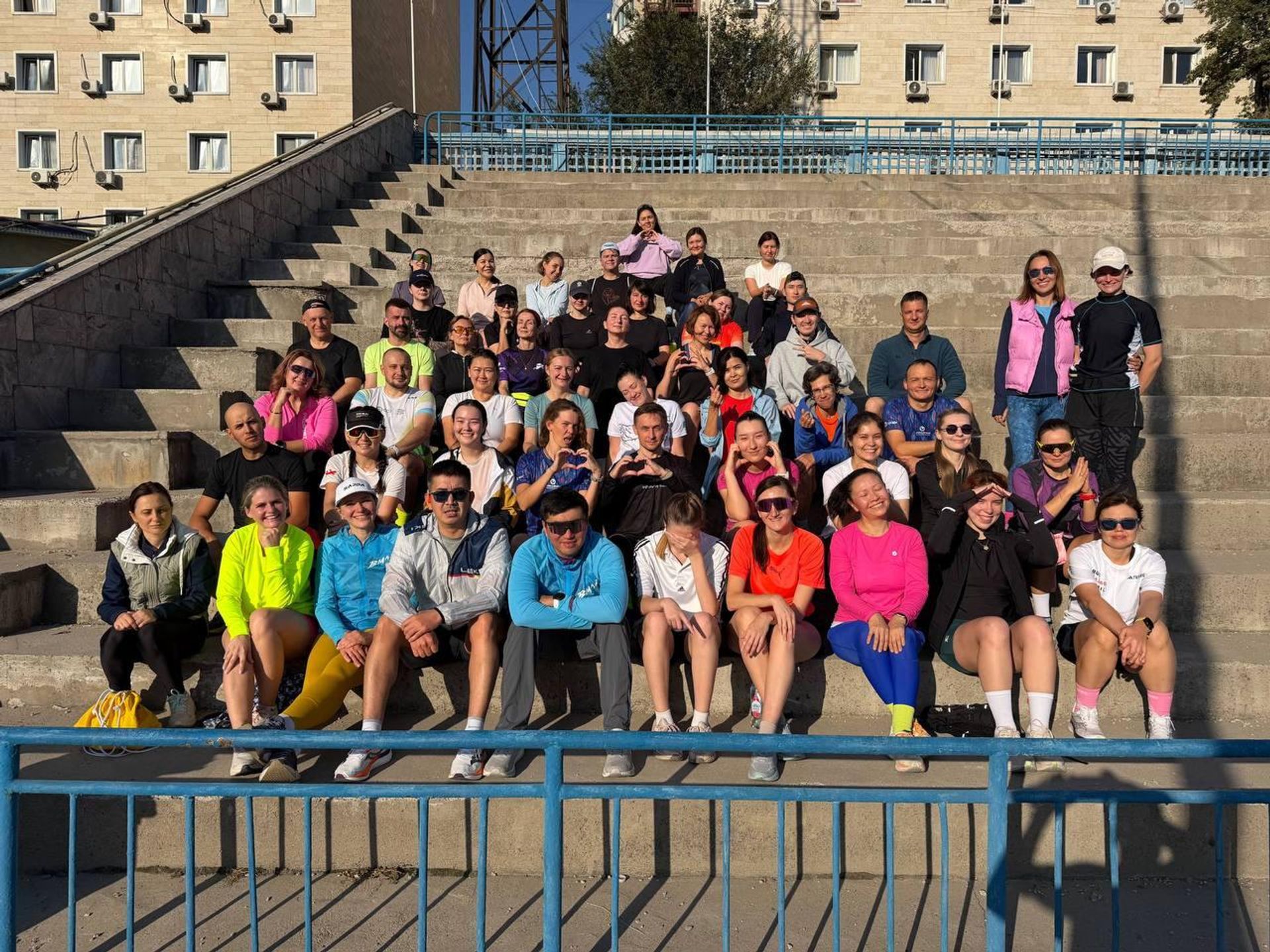 Любители бега из Минска приняли участие в Almaty Marathon в Казахстане Любители бега из Минска приняли участие в Almaty Marathon в Казахстане - Sputnik Беларусь, 1920, 27.09.2026