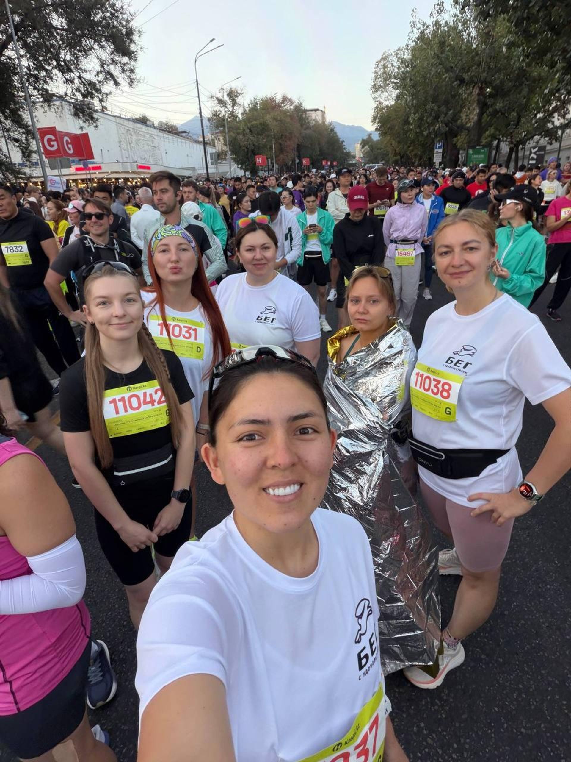 Любители бега из Минска приняли участие в Almaty Marathon в Казахстане Любители бега из Минска приняли участие в Almaty Marathon в Казахстане - Sputnik Беларусь, 1920, 27.09.2026