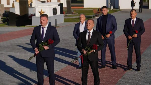 Дэлегацыя Башкортастана наведала Алею памяці на Гарнізонных могілках у Брэсце - Sputnik Беларусь