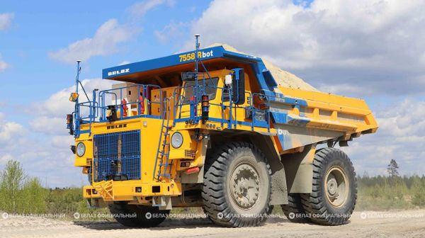 Рабатызаваны самазвал БЕЛАЗ-7558R - Sputnik Беларусь