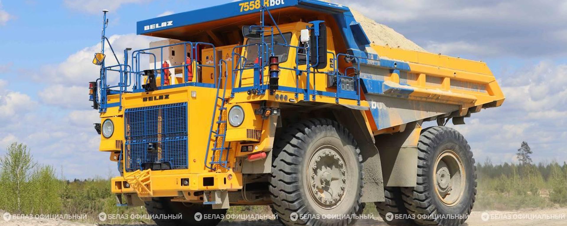 Рабатызаваны самазвал БЕЛАЗ-7558R - Sputnik Беларусь, 1920, 01.10.2026