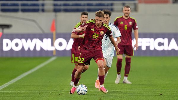 Игрок сборной Беларуси Артем Концевой (№ 22) забил два мяча в ворота команды Сан-Марино - Sputnik Беларусь