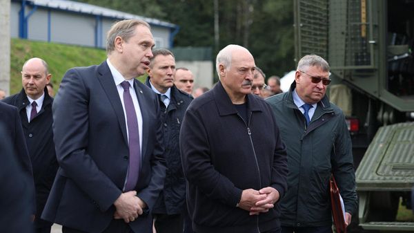 Владимир Караник и Александр Лукашенко - Sputnik Беларусь