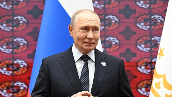 Прэзідэнт РФ Уладзімір Пуцін на саміце кіраўнікоў дзяржаў СНД у Туркменістане - Sputnik Беларусь