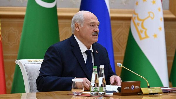 Лукашенко о многополярном мире: хотелось бы, чтобы в этом ряду было и СНГ - Sputnik Беларусь
