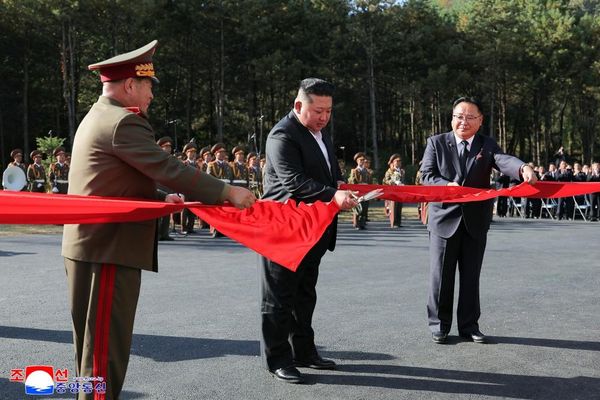 Торжественное открытие Музея оборонной революции при Втором комитете экономики в КНДР  - Sputnik Беларусь