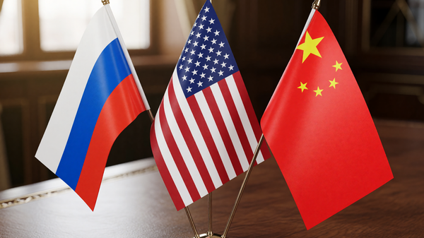 Флаги России, США и Китая Флаги России, США и Китая - Sputnik Беларусь