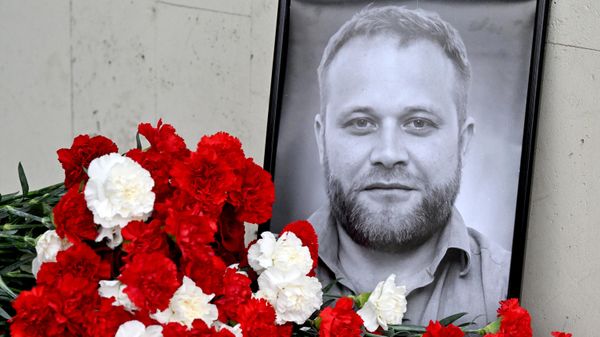 Мемарыяльную дошку ў памяць аб ваенкоры Іване Зуеве адкрылі ў Маскве – відэа - Sputnik Беларусь