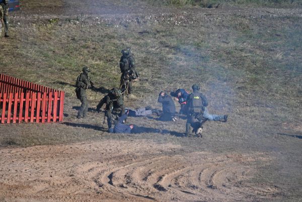 Учения миротворцев стран ОДКБ на полигоне Лосвидо - Sputnik Беларусь