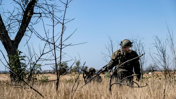 Подготовка саперов группировки войск Днепр в Запорожской области - Sputnik Беларусь