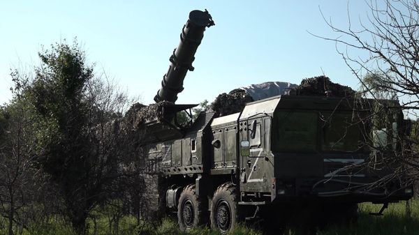 Оперативно-тактический ракетный комплекс Искандер - Sputnik Беларусь
