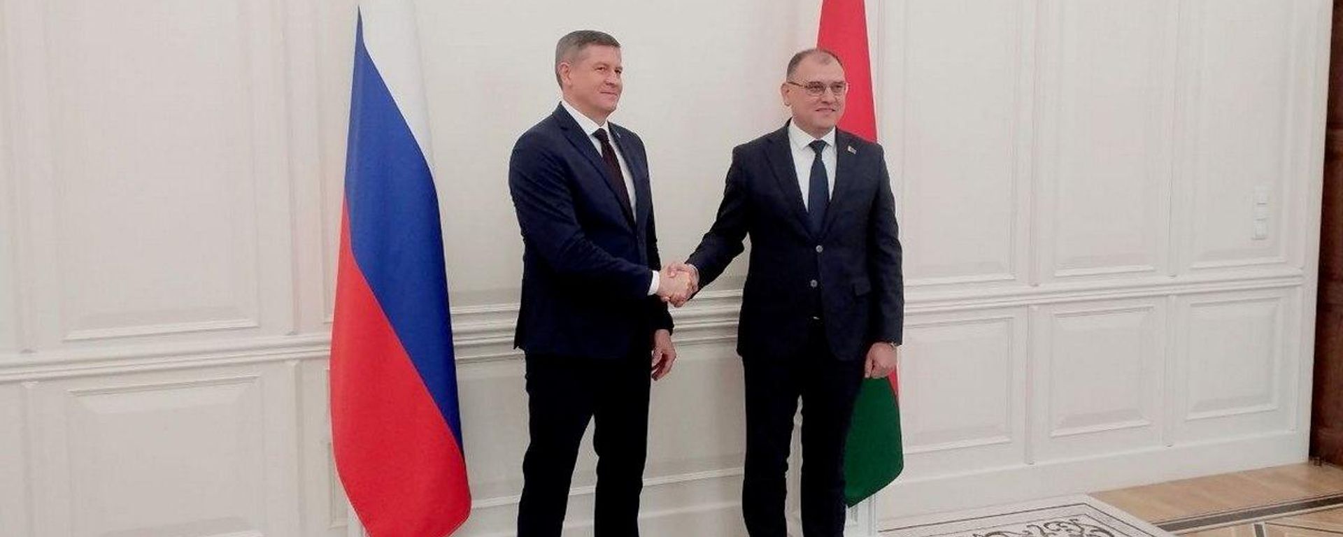 Губернатар Бранскай вобласці Ягор Кавальчук і намеснік старшыні беларускага ўрада Віктарм Каранкевіч - Sputnik Беларусь, 1920, 20.10.2026