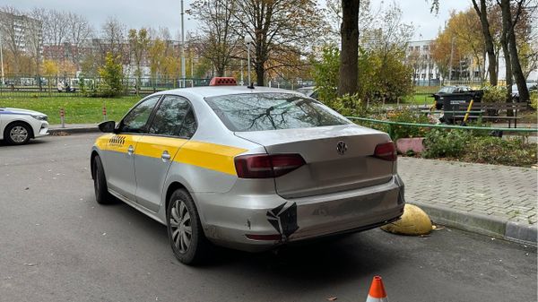 Ребенок попал под колеса такси в Минске - Sputnik Беларусь