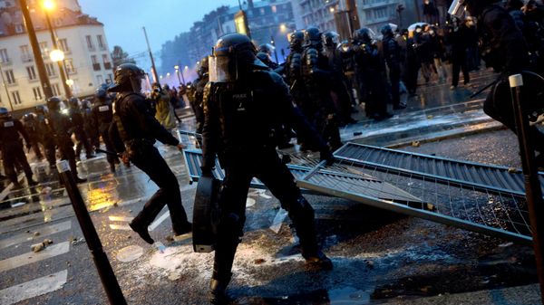 Полиция на протестах в Париже - Sputnik Беларусь