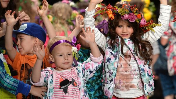 Дети на модном показе, архивное фото - Sputnik Беларусь