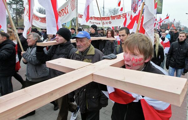 Деревянные кресты установят в Куропатах - Sputnik Беларусь