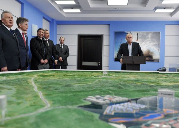 Путин   во время сеанса связи с МКС, архивное фото - Sputnik Беларусь