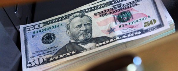 Купюры номиналом 50 долларов США - Sputnik Беларусь