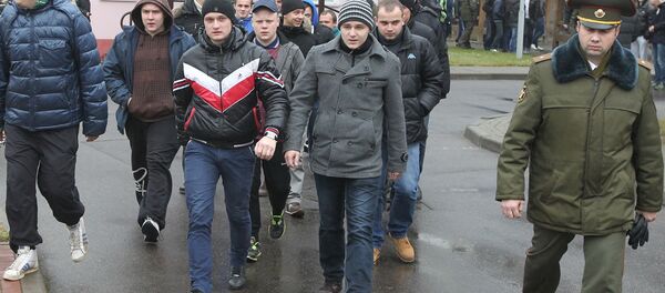Отправка призывников в войска, архивное фото - Sputnik Беларусь