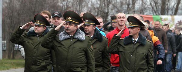 Призывники отправляются в войска, архивное фото - Sputnik Беларусь